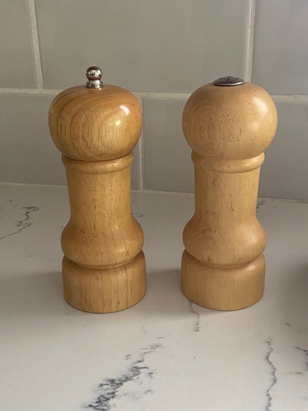 Vintage Wooden Salt & Pepper Grinder Set Light Wood Pepper Mill